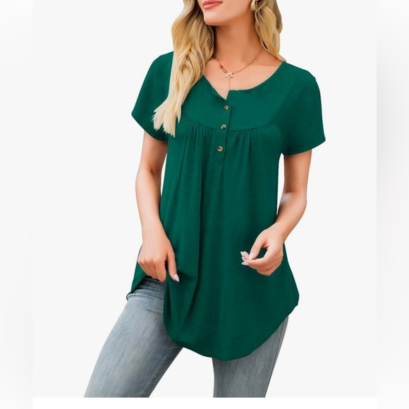 Green Women's Top with Button Detail - Picture 6 of 6